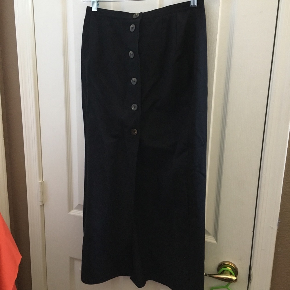 FINAL MARKDOWN LADIES harve Benard skirt 6